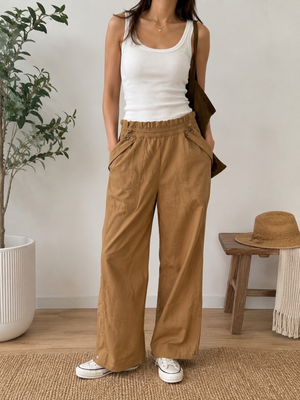 Athleta Trekkie Parachute Pants 6 Petite Tan Wide Leg Cargo Travel Hiking
